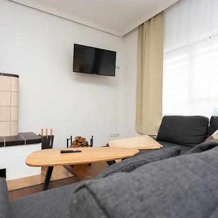 Stadthaus Mit 2 Schlafzimmern & Wohnzimmer Mit Kamin - Kostenloser Privat-Parkplatz Auf Dem Grundstueck Leipzig Exterior foto