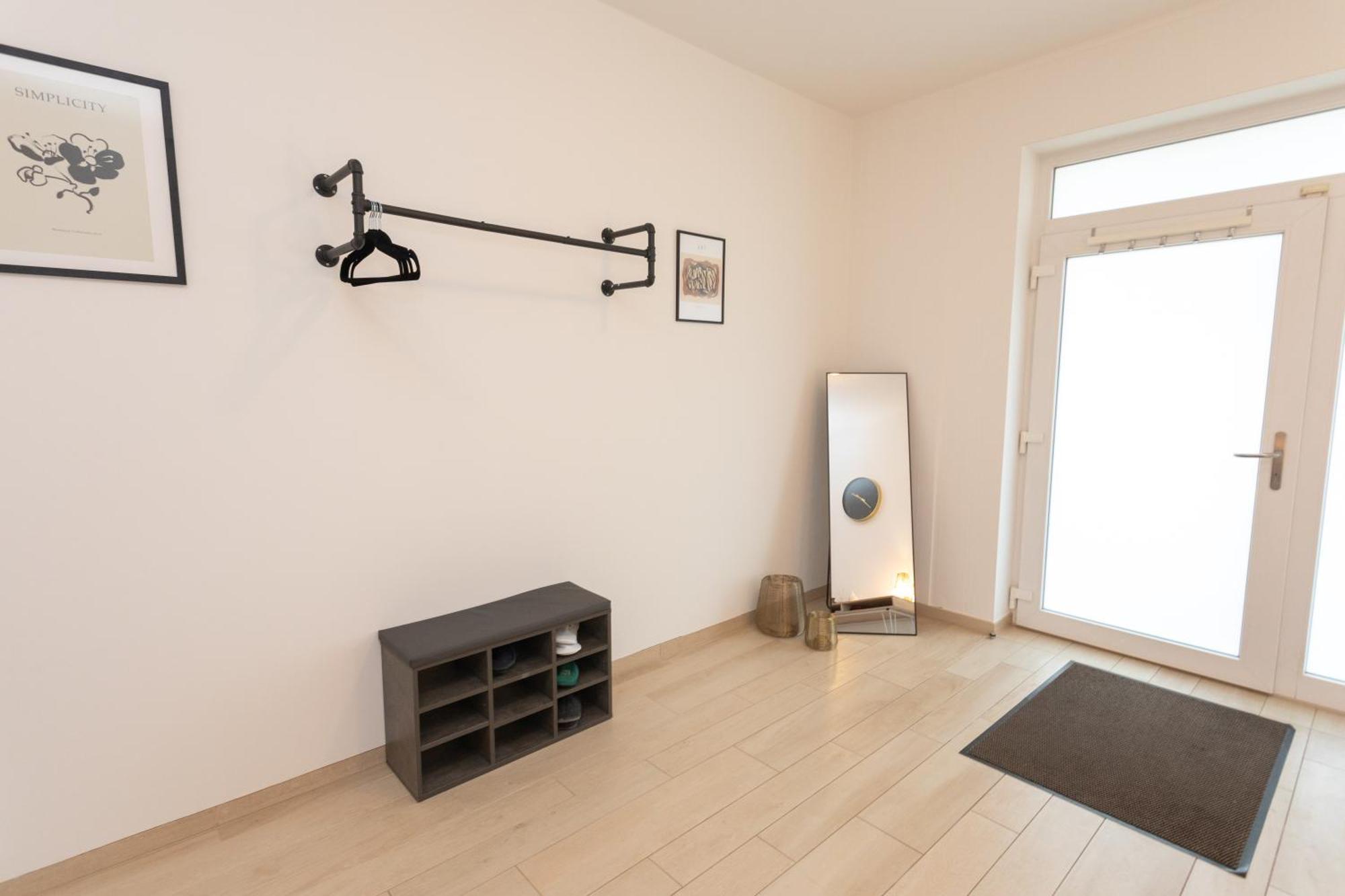 Stadthaus Mit 2 Schlafzimmern & Wohnzimmer Mit Kamin - Kostenloser Privat-parkplatz Auf Dem Grundstueck * Leipzig
