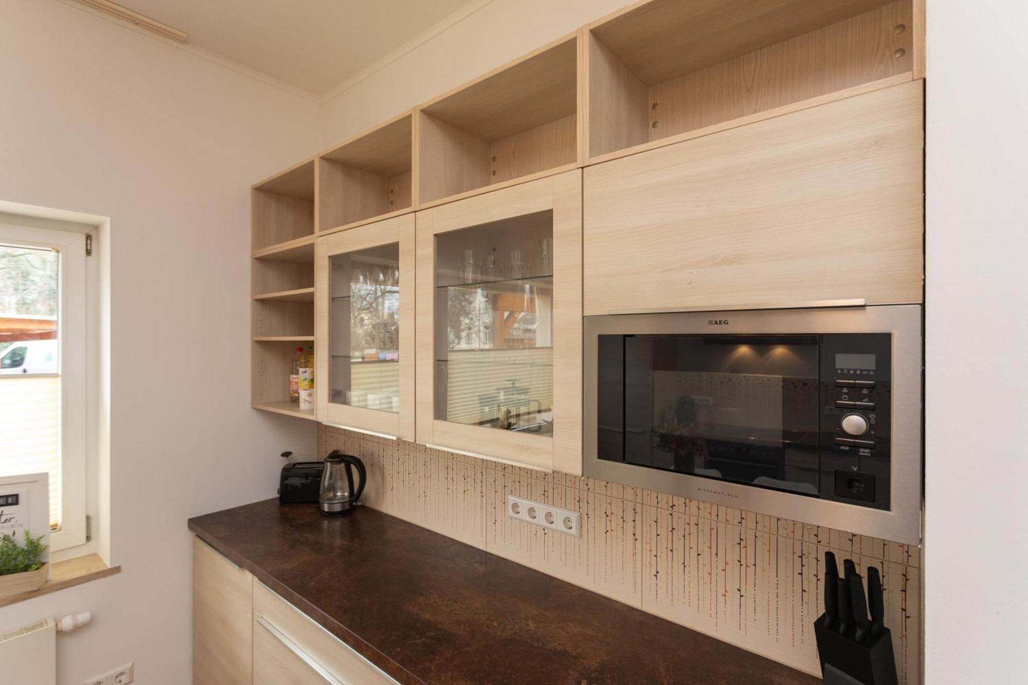 Ferienhaus Stadthaus Mit 2 Schlafzimmern & Wohnzimmer Mit Kamin - Kostenloser Privat-parkplatz Auf Dem Grundstueck Leipzig